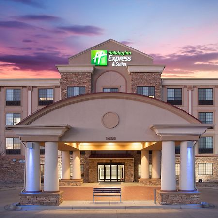 Holiday Inn Express Hotel & Suites Fort Collins By Ihg Exterior photo