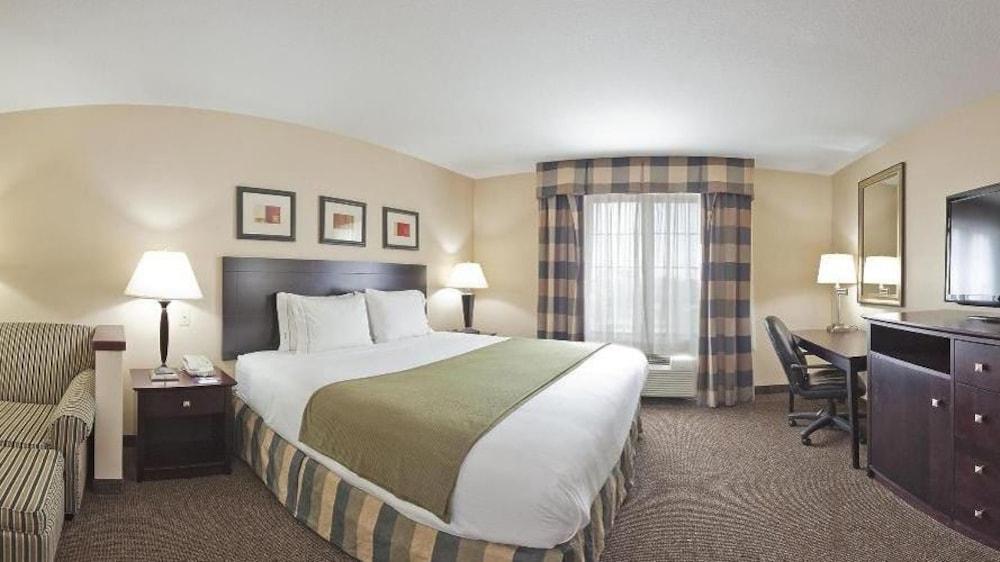 Holiday Inn Express Hotel & Suites Fort Collins By Ihg Exterior photo