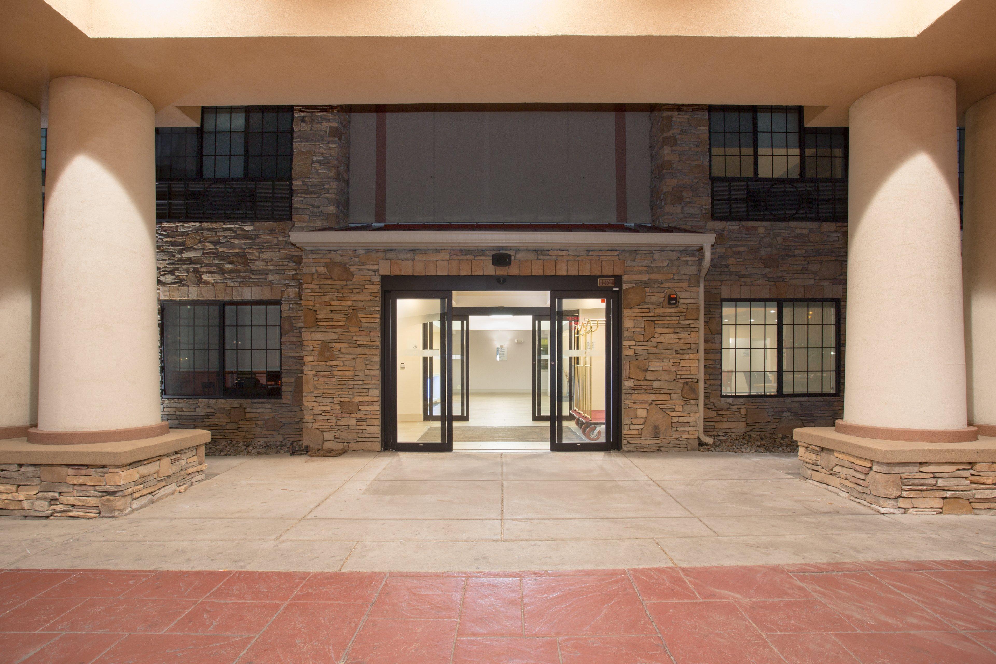 Holiday Inn Express Hotel & Suites Fort Collins By Ihg Exterior photo