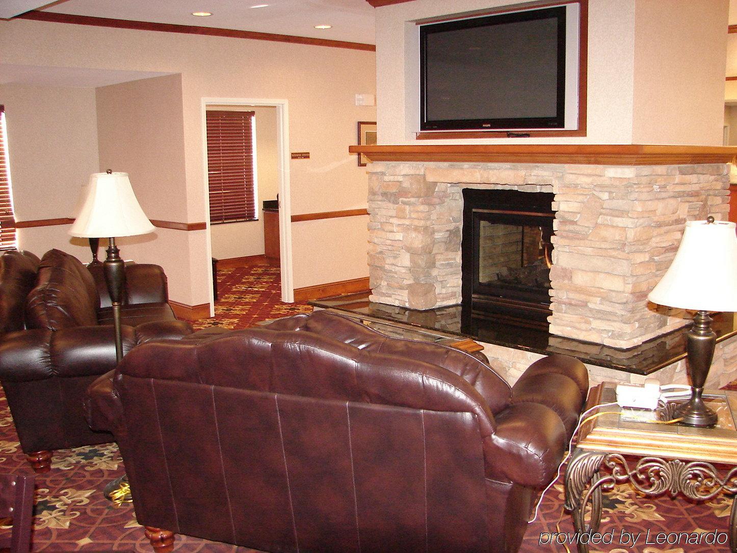Holiday Inn Express Hotel & Suites Fort Collins By Ihg Interior photo
